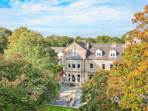 Photo 1- click for photo gallery